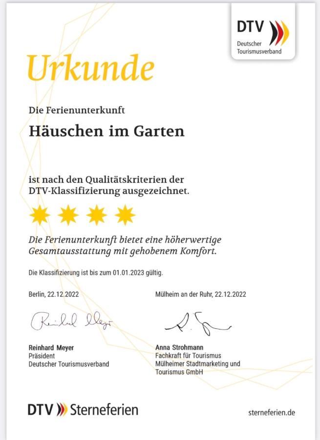 Haeuschen Im Garten In Der Muelheimer Altstadt Mülheim an der Ruhr Exterior photo