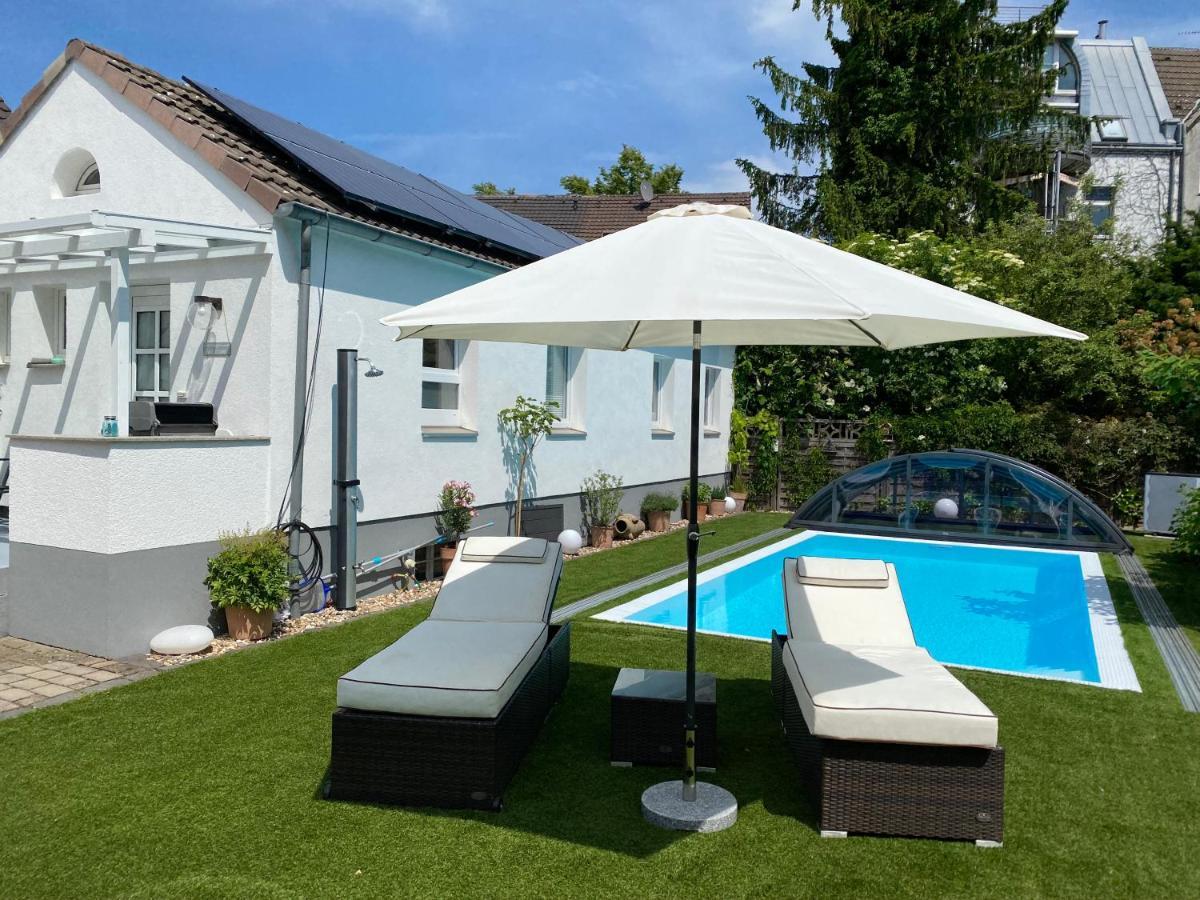 Haeuschen Im Garten In Der Muelheimer Altstadt Mülheim an der Ruhr Exterior photo